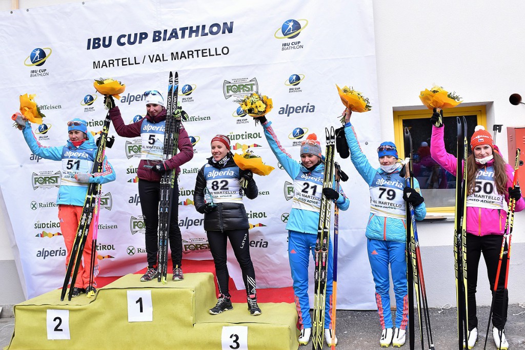Lea Johanidesová a vyhlášení výsledků druhého sprintu, při kterém doběhla šestá