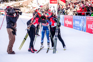 Veronika Vítková předvedla další z výborných výkonů a dovezla českou štafetu do cíle na druhém místě. Foto: Český biatlon, Petr Slavík