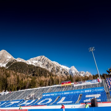 tribuna_stafeta_muzu_sp_anterselva_2022