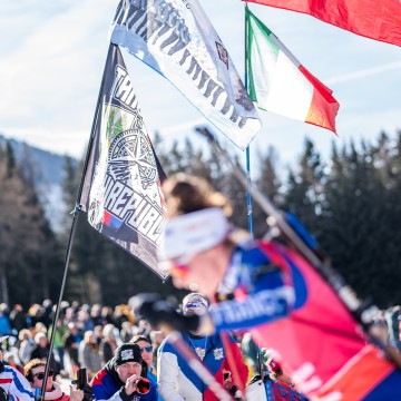 P1082182_fanousci_jeanmonnotova_lou_stihaci_zavod_zen_sp_anterselva_2025_ps
