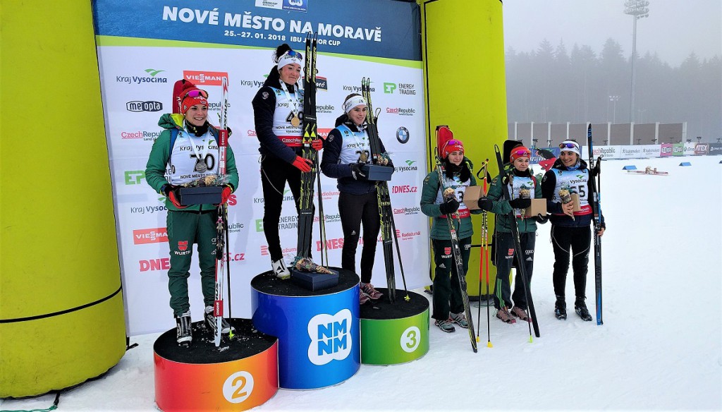 Šest nejlepších juniorek úvodního sprintu v NMNM v rámci Junior IBU Cupu 