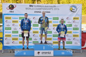 Jan Burian (vlevo) a Ondřej Hošek (vpravo) aneb  druhý a třetí ze sprintu na MS 2016 v Estonsku.  