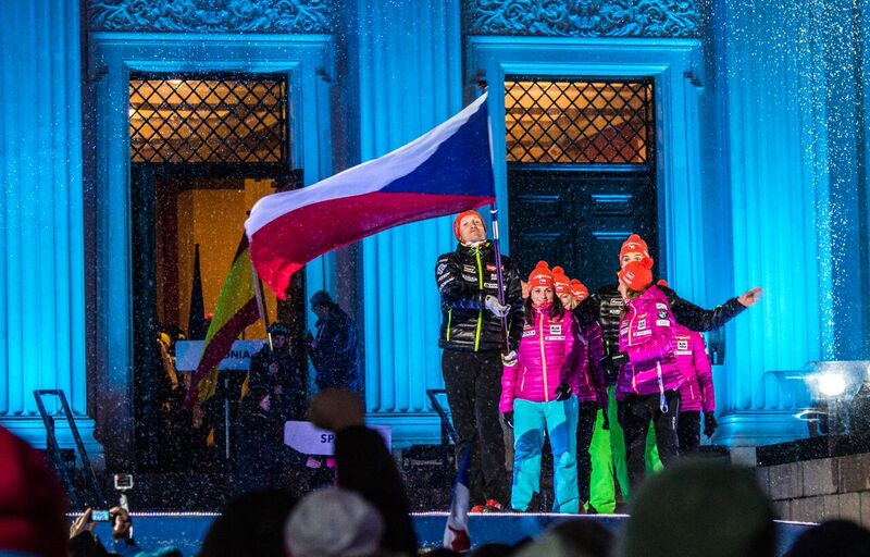 S národní vlajkou při slavnostním zahájení MS 2016 v Oslo. Foto: Český biatlon, Petr Slavík
