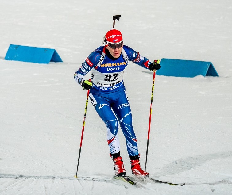 Adam Václavík při SP v Oestersundu potěšil výbornou běžeckou formou a nadějnými výkony ve sprintu i stíhacím závodě