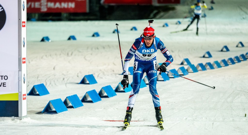 ...jeho nejlepším výsledkem nakonec bylo 19. místo ze sprintu. Bohužel v dalším průběhu sezóny jej nevylepšil a zůstal nakonec i bez MS