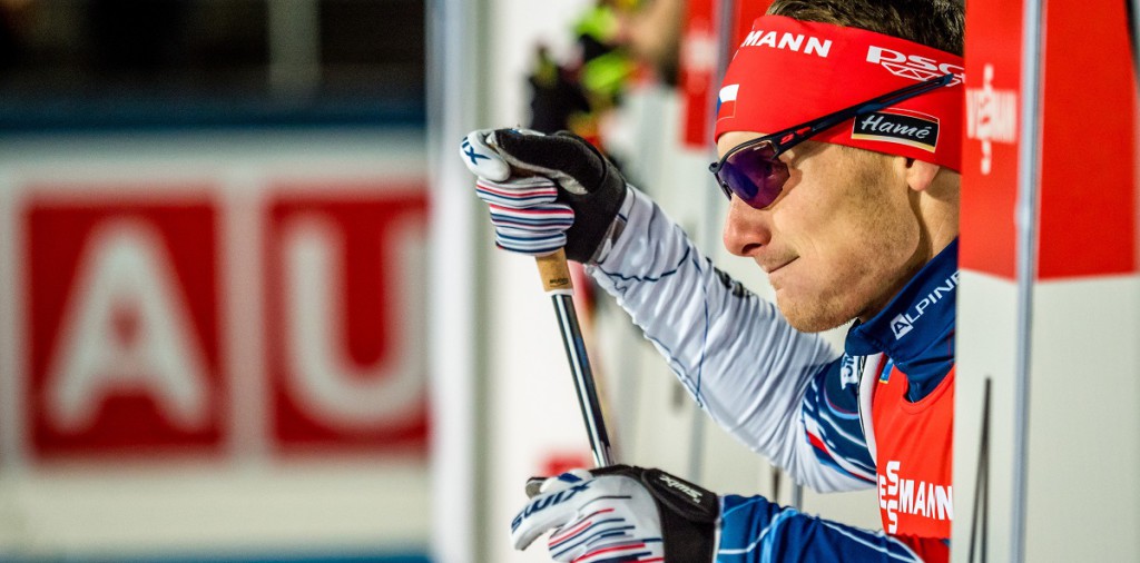 Ondřej Moravec vyrazil na trať až ze 44. místa. Předběhl 22 soupeřů a doběhl... Hádejte?