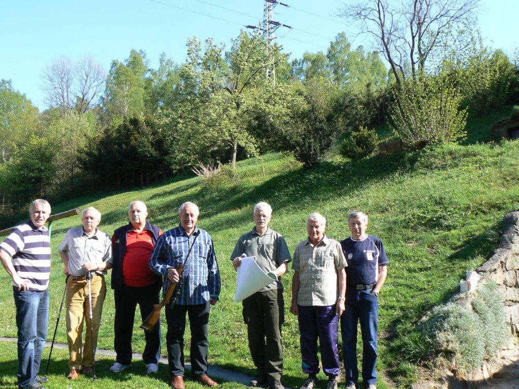 Na oslavě sedmdesátin Arnošta Hájka v roce 2011.  Zleva: Háček Luboš, Špulák Josef, Fencl Svatopluk, Rýgl Vlastimil, Húska Jan, Hájek Arnošt, Žižka Ladislav