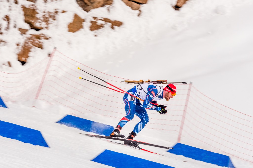 Michal Šlešingr v jednom z rychlých sjezdů stíhacího závodu. Foto: Český biatlon, Petr Slavík