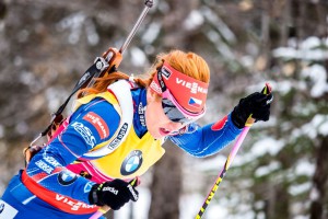 Závodní úsilí a 100% koncentrovanost v podání Gabriely Soukalové. Foto: Český biatlon, Petr Slavík