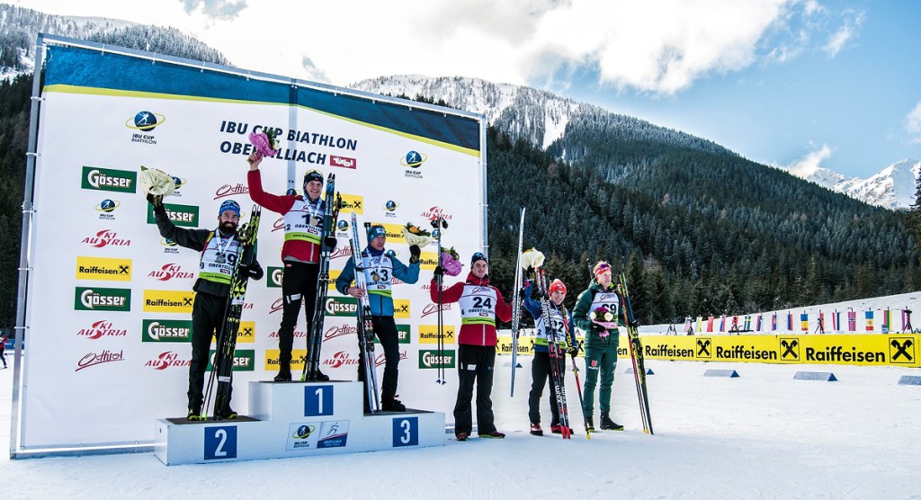 Ondřej Hošek poprvé v IBU Cupu na květinovém ceremoniálu!